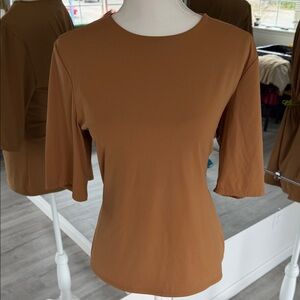 Worthington Camel Elbow-Length Flutter Sleeve Top